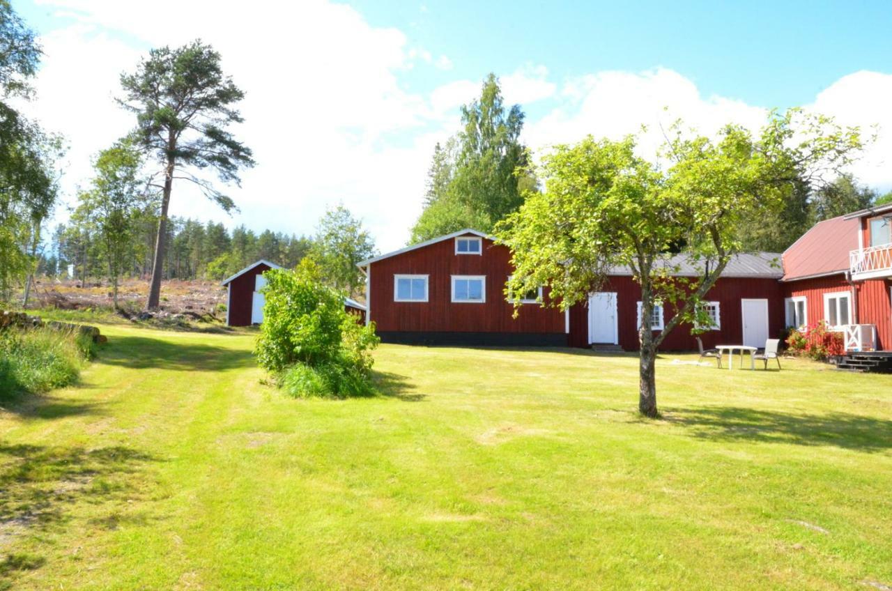 Ett Hus Med 3 Sovrum Med Supersnabba Internet Fiberanslutningen 1000Mb-100Mb I Hoeg, 7 Minuter Fran Hudiksvall Luaran gambar