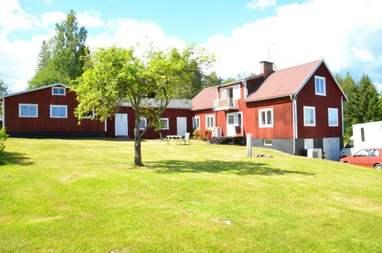 Ett Hus Med 3 Sovrum Med Supersnabba Internet Fiberanslutningen 1000Mb-100Mb I Hoeg, 7 Minuter Fran Hudiksvall Luaran gambar